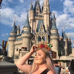 Meet your Posher, Liz